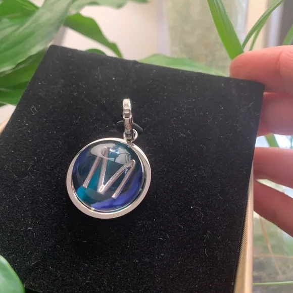 🔥SALE🔥Authentic BURBERRY Silver M crystal ball KEY/Charm/pendant - Picture 9 of 13